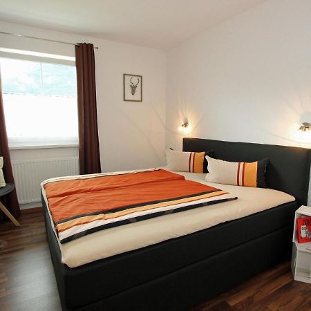 Modern Apartment In Hochgallmigg With Balcony Bagian luar foto