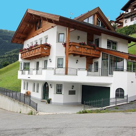 Modern Apartment In Hochgallmigg With Balcony Bagian luar foto