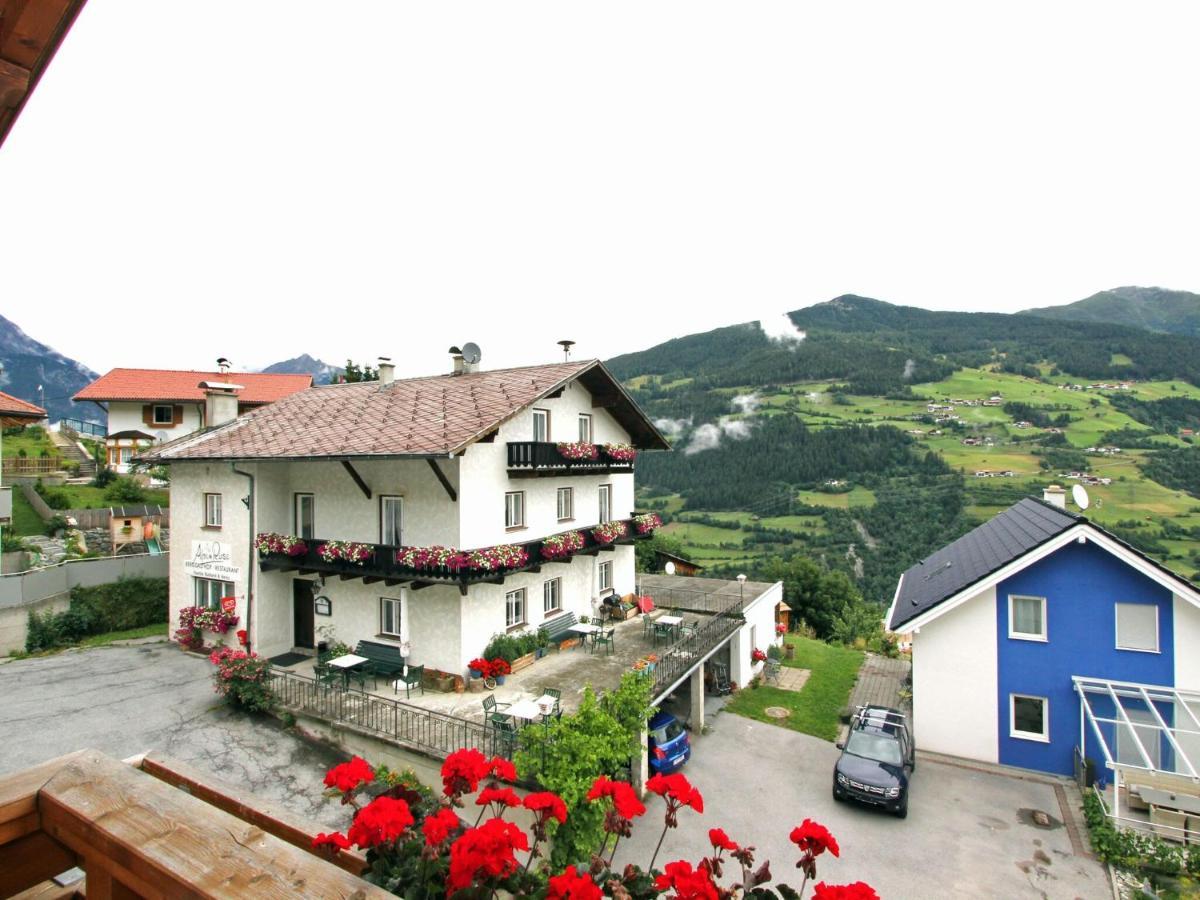 Modern Apartment In Hochgallmigg With Balcony Bagian luar foto