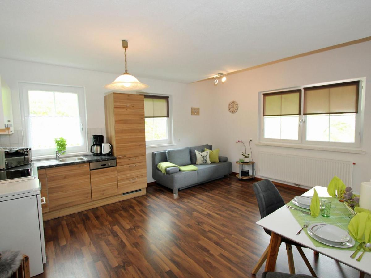 Modern Apartment In Hochgallmigg With Balcony Bagian luar foto