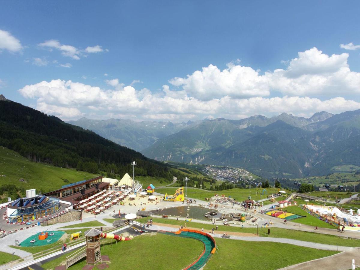 Modern Apartment In Hochgallmigg With Balcony Bagian luar foto