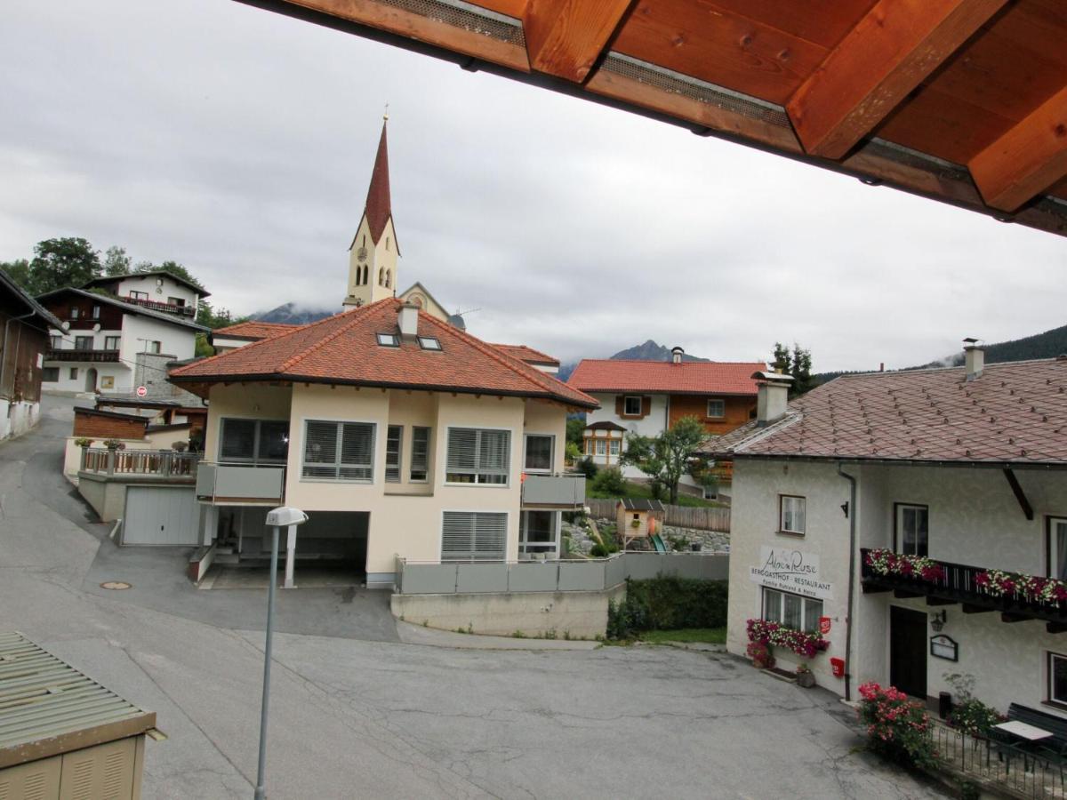 Modern Apartment In Hochgallmigg With Balcony Bagian luar foto