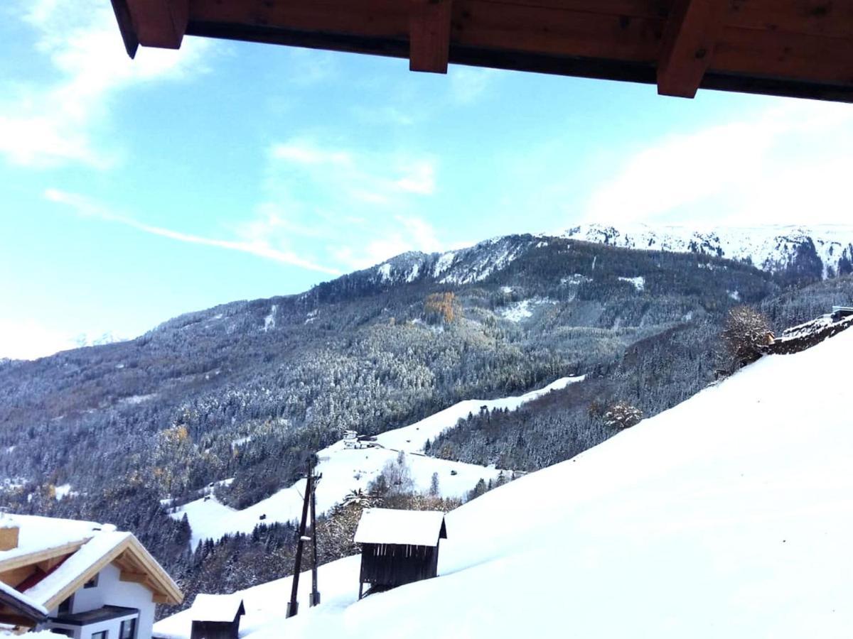 Modern Apartment In Hochgallmigg With Balcony Bagian luar foto
